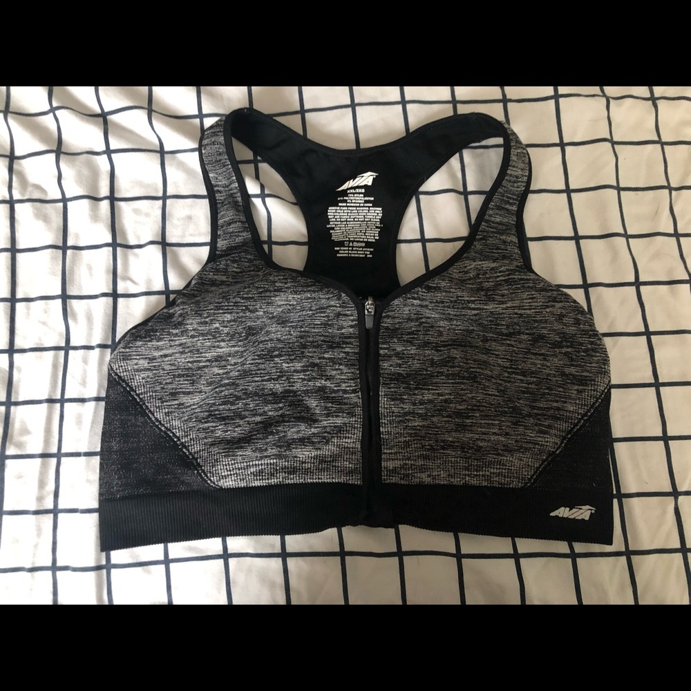 sports bra